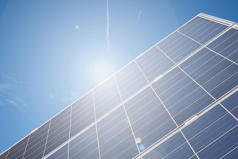 Foto Solarzellen im Gegenlicht